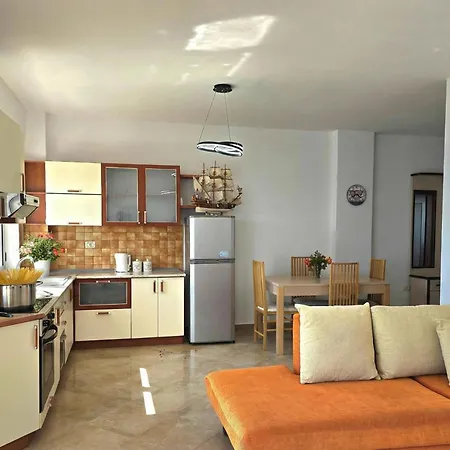 Dream View 090 - Happy Apartman *